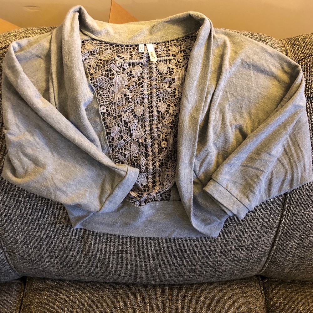 Studio Y Cropped Grey Shrug w/ Lace